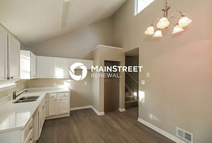 2875 Kathryn Cir Sw - Photo 5 of 18