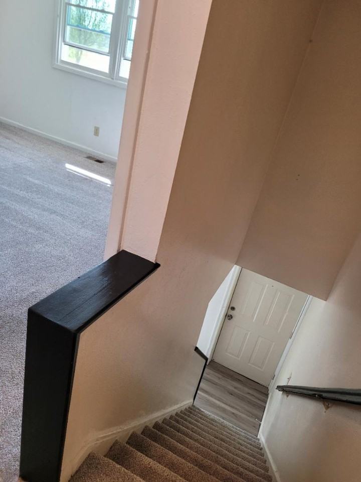 FLORENCE COVE TOWN HOUSES - Photo 7 of 10