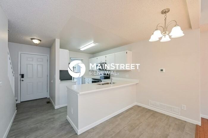 9844 Fairwood Street - Photo 5 of 20