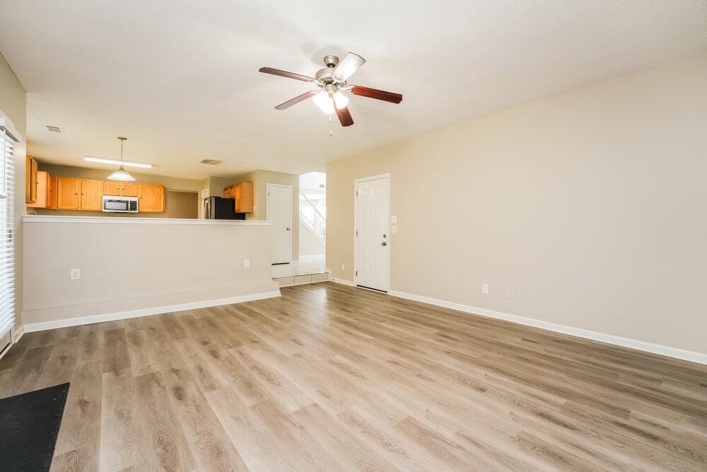 4097 Rosebud Park Dr - Photo 5 of 17