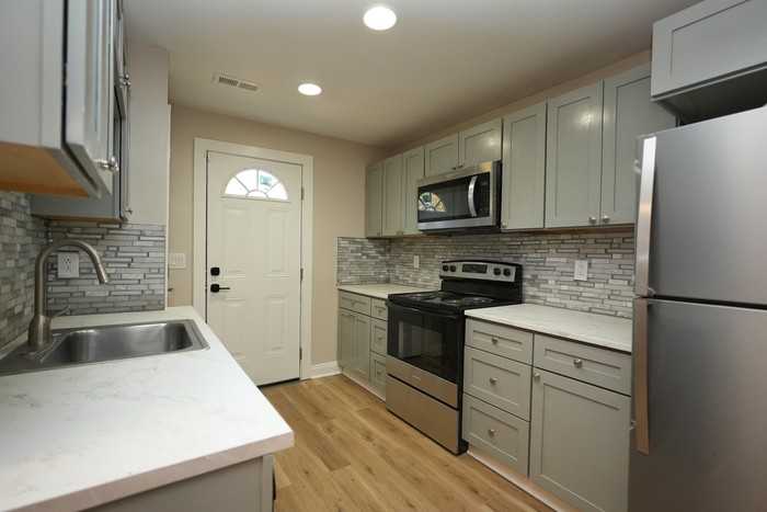 1849 Brownstone St - Photo 3 of 16