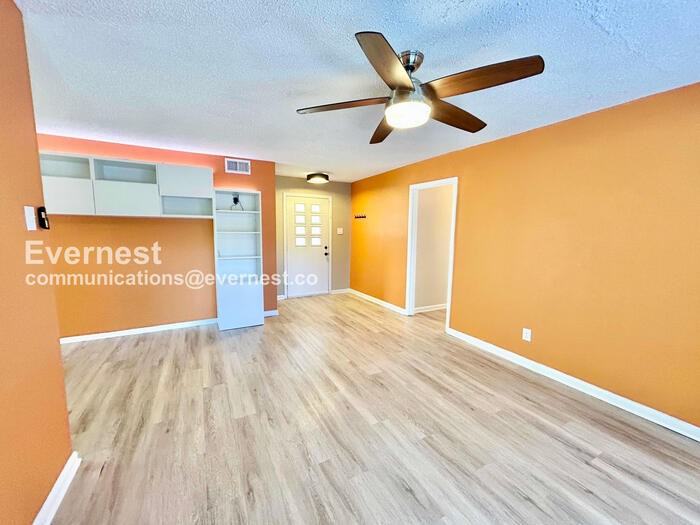 5408 Waltham Ave - Photo 6 of 25