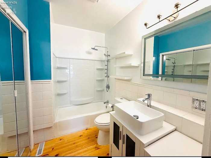 404 Reese St - Photo 2 of 7