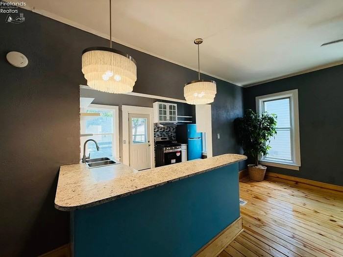 404 Reese St - Photo 5 of 7