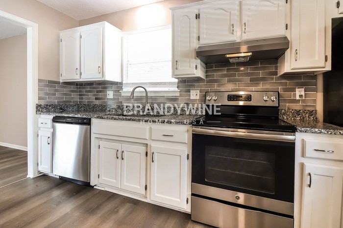 1909 Ne Mckee Ln - Photo 5 of 24