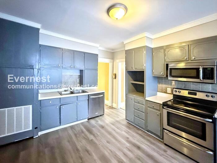 1629 16th Ave S - Photo 4 of 23