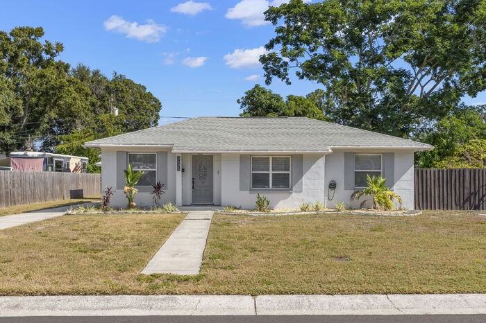 3505 Prescott St N - Photo 2 of 30