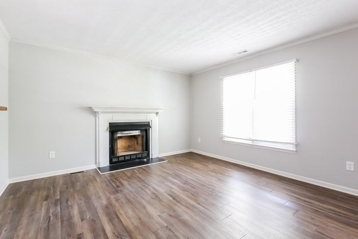 406 Weaver Ln - Photo 6 of 14