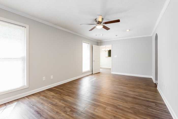 406 Weaver Ln - Photo 7 of 14