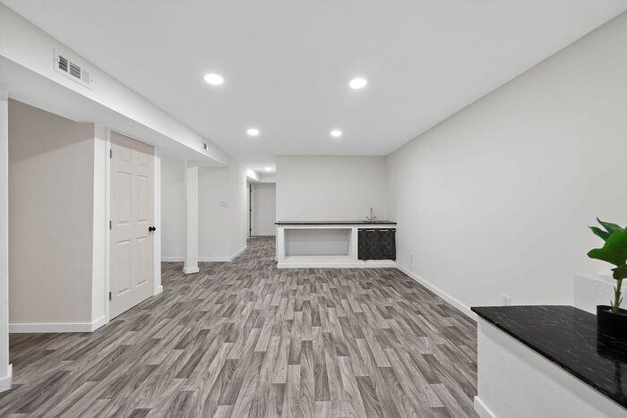 11176 Carroll Dr - Photo 3 of 15