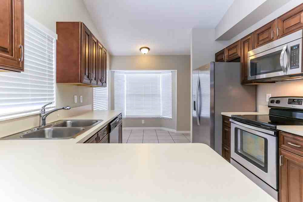 18750 Nw 1st St - Photo 5 of 12