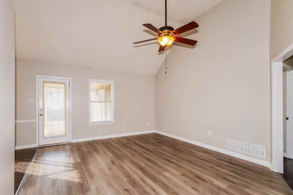 115 Winding Creek Dr - Photo 6 of 17