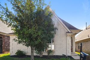 featured image of 6843 Mikayla Ln