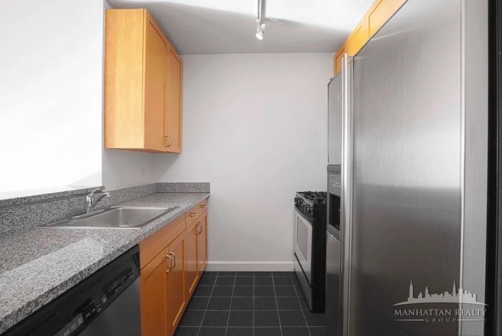 West 42nd Street #17H - Photo 3 of 7