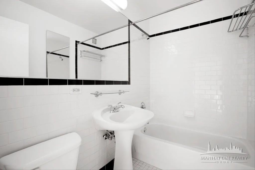 West 42nd Street #17H - Photo 5 of 7