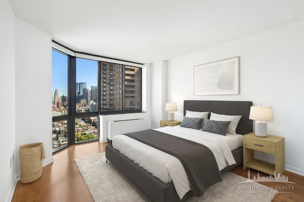 W 42nd St #37E - Photo 2 of 8