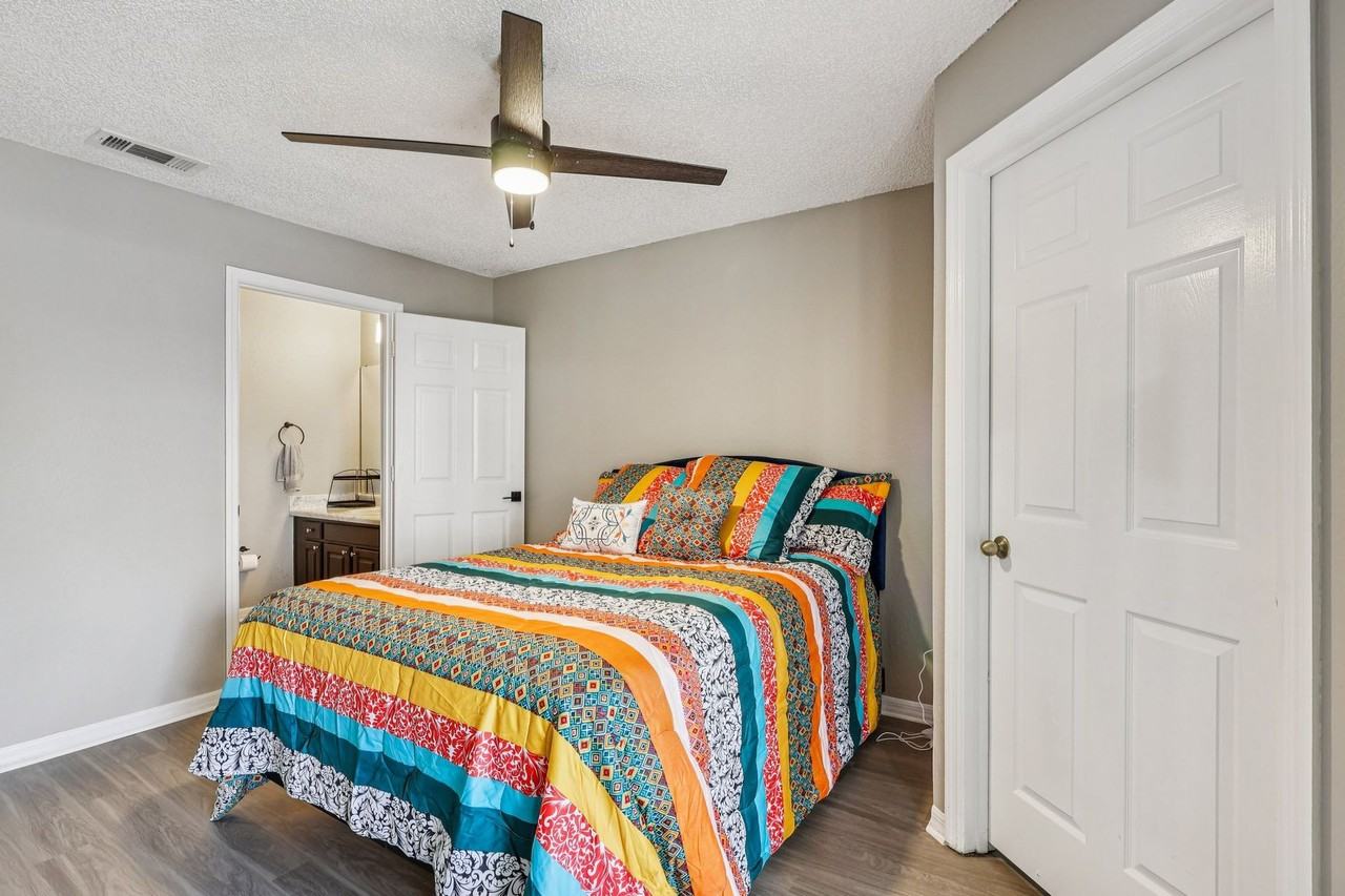 Laguna Place Apartments - Photo 3 of 50