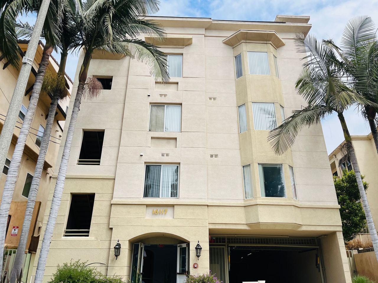 16117 Sunset Blvd - Photo 4 of 5