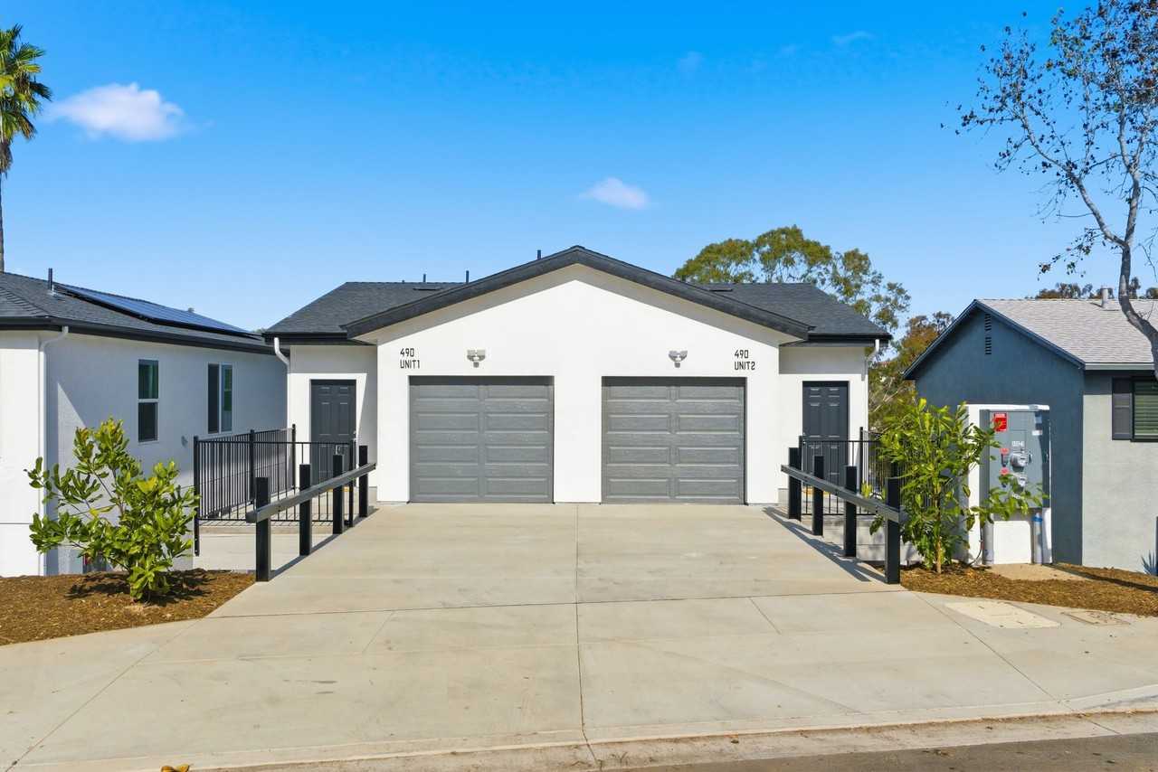 Brand New Apartments and Townhomes in Vista + Bonus Room! - Photo 5 of 6