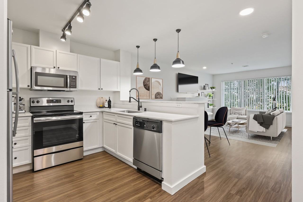 Mercerview Apartments - Photo 5 of 30