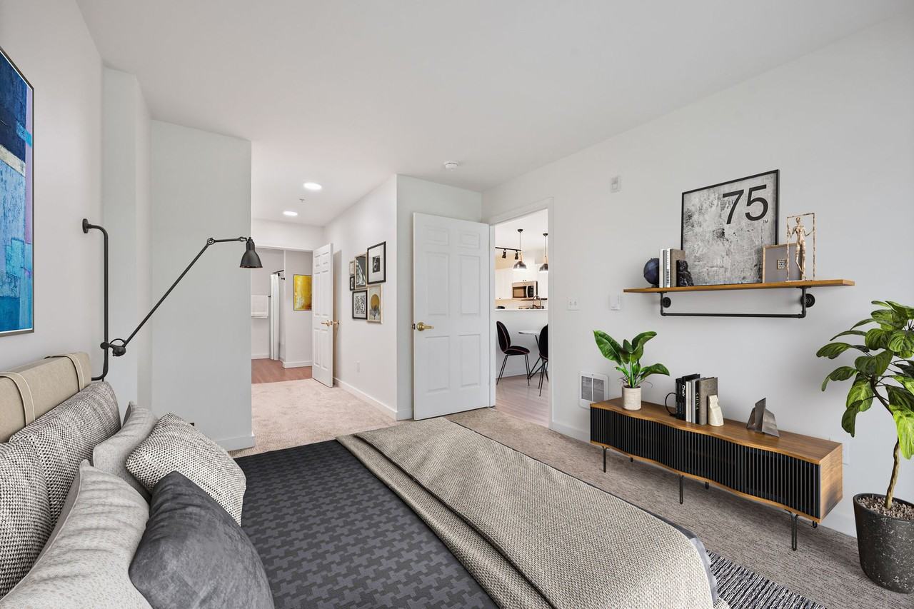 Mercerview Apartments - Photo 6 of 30