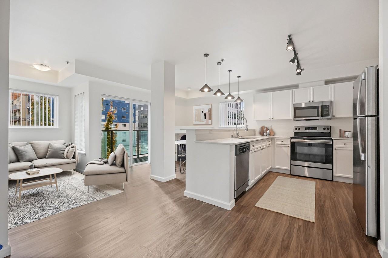 Mercerview Apartments - Photo 7 of 30