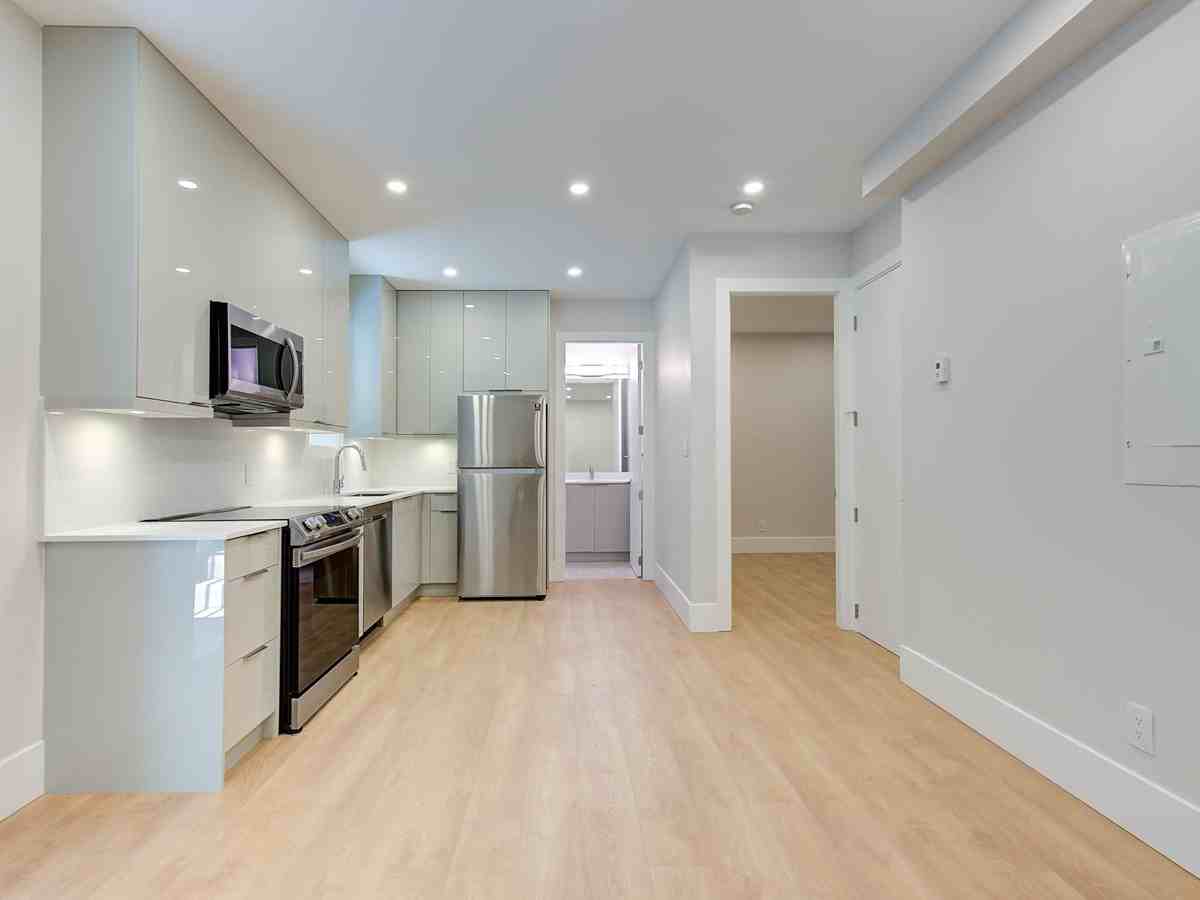 217 21st Street East - Photo 2 of 10