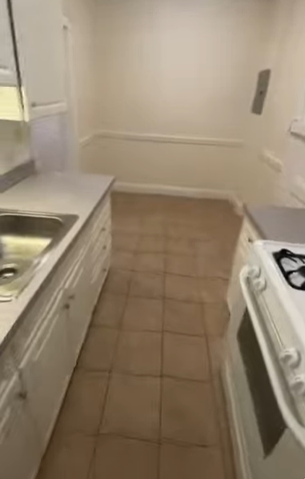 132 Washington St - Photo 2 of 14