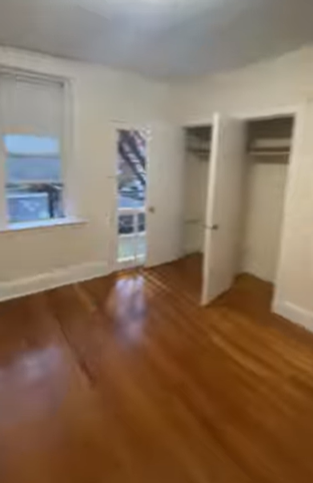 132 Washington St - Photo 6 of 14