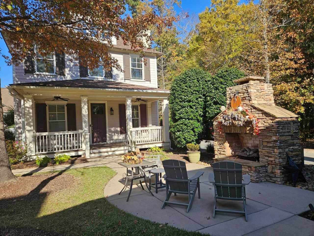 303 Newport Hill Ln - Photo 2 of 23