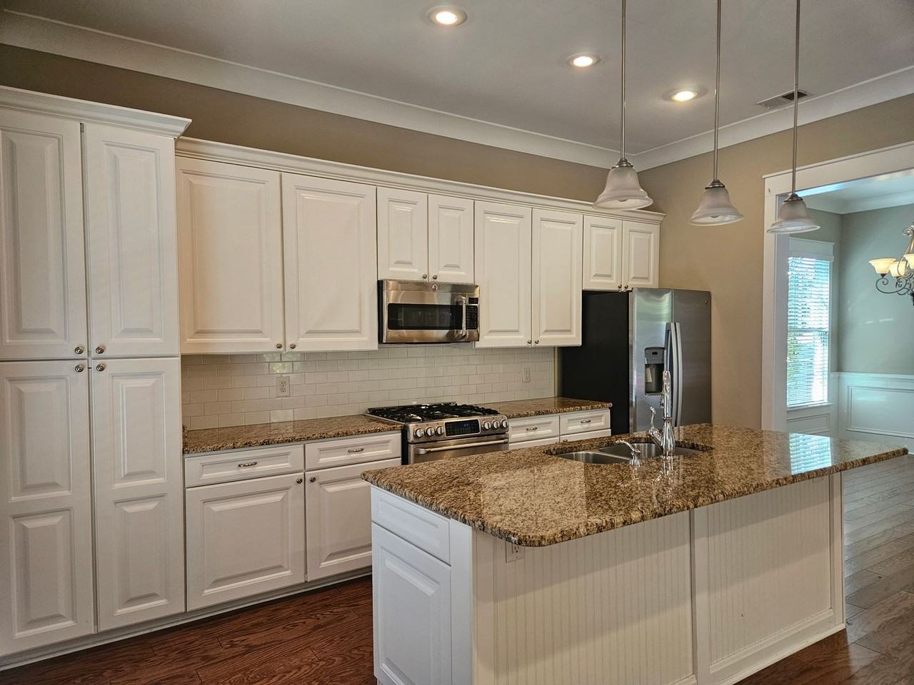 303 Newport Hill Ln - Photo 6 of 23