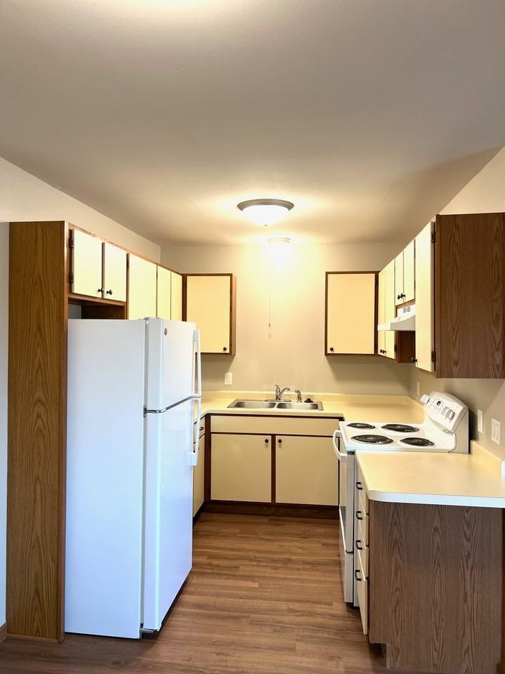 Honeysuckle Apartments - Photo 7 of 9