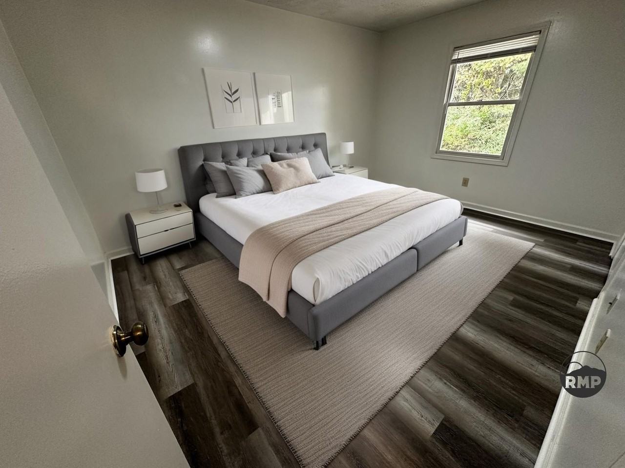 1493 Sandy Circle - Photo 4 of 12