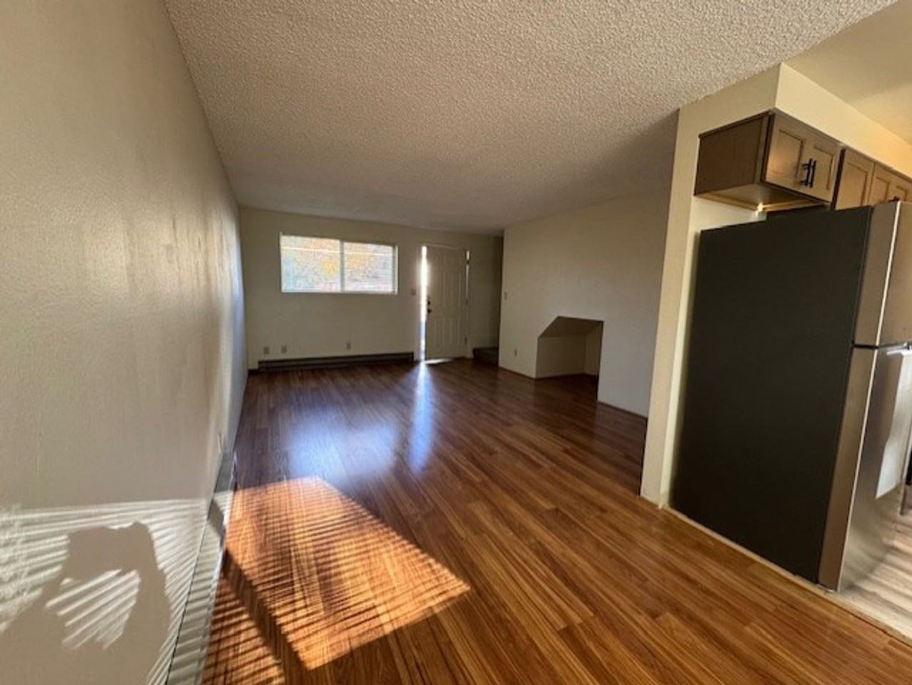 129 Nw Adams Pl #D - Photo 4 of 9