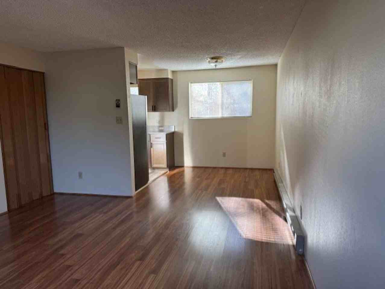 129 Nw Adams Pl #D - Photo 5 of 9