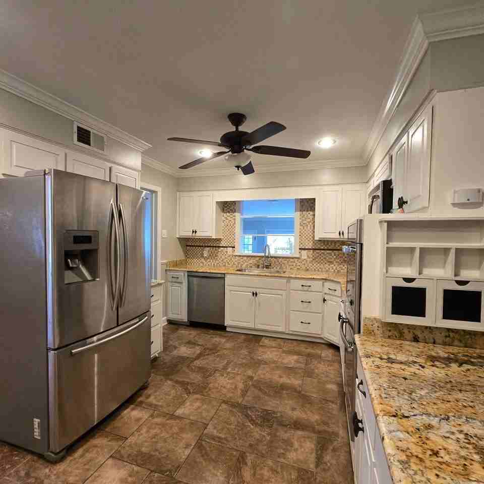 1264 Yorkshire Drive - Photo 3 of 20