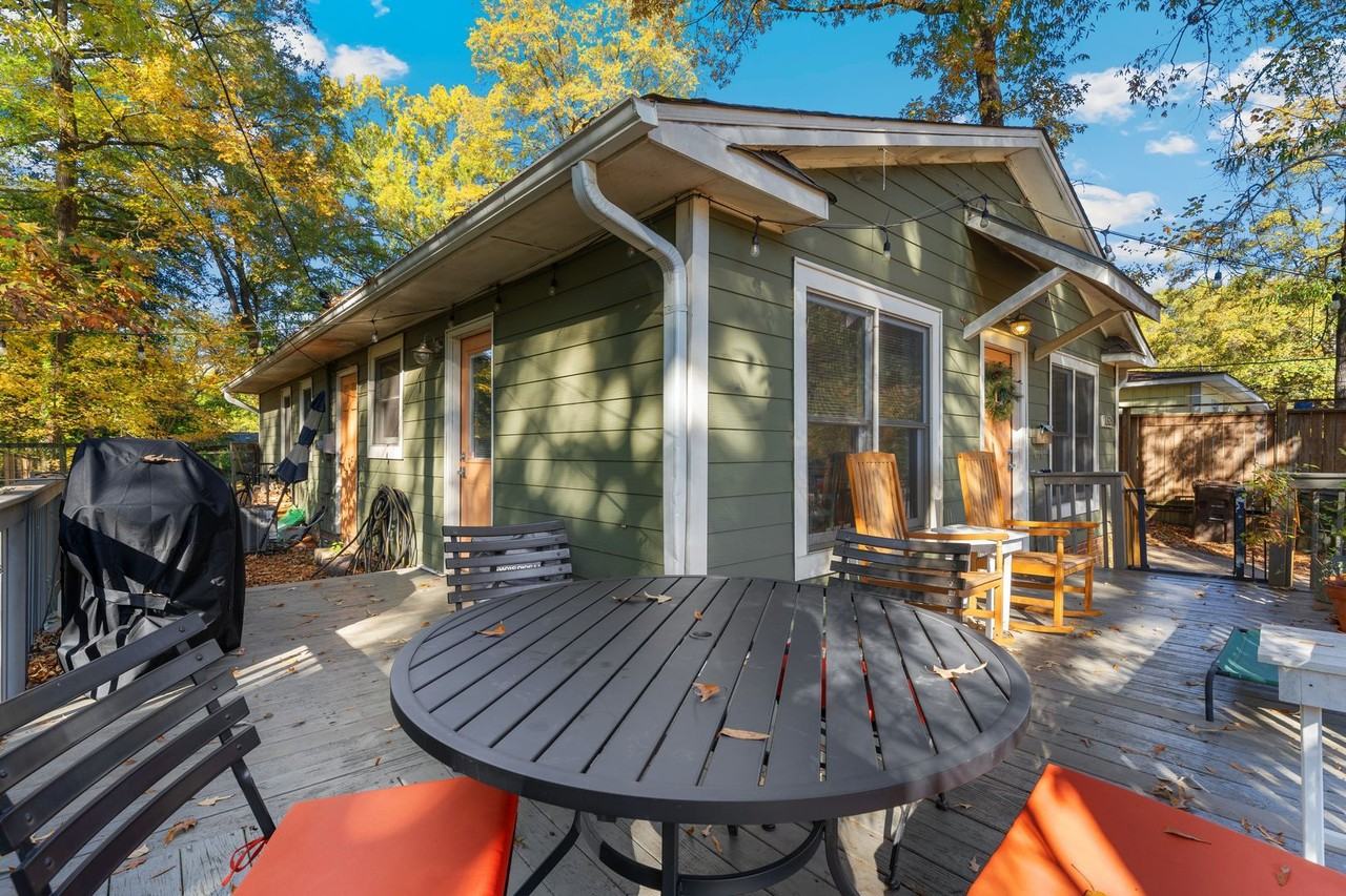 1304 Hill St - Photo 5 of 20