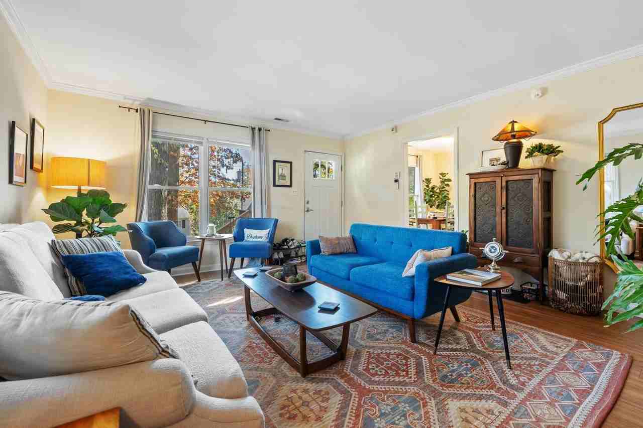 1304 Hill St - Photo 7 of 20