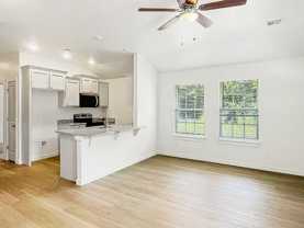 805 Sw Summit Ave - Photo 1 of 1