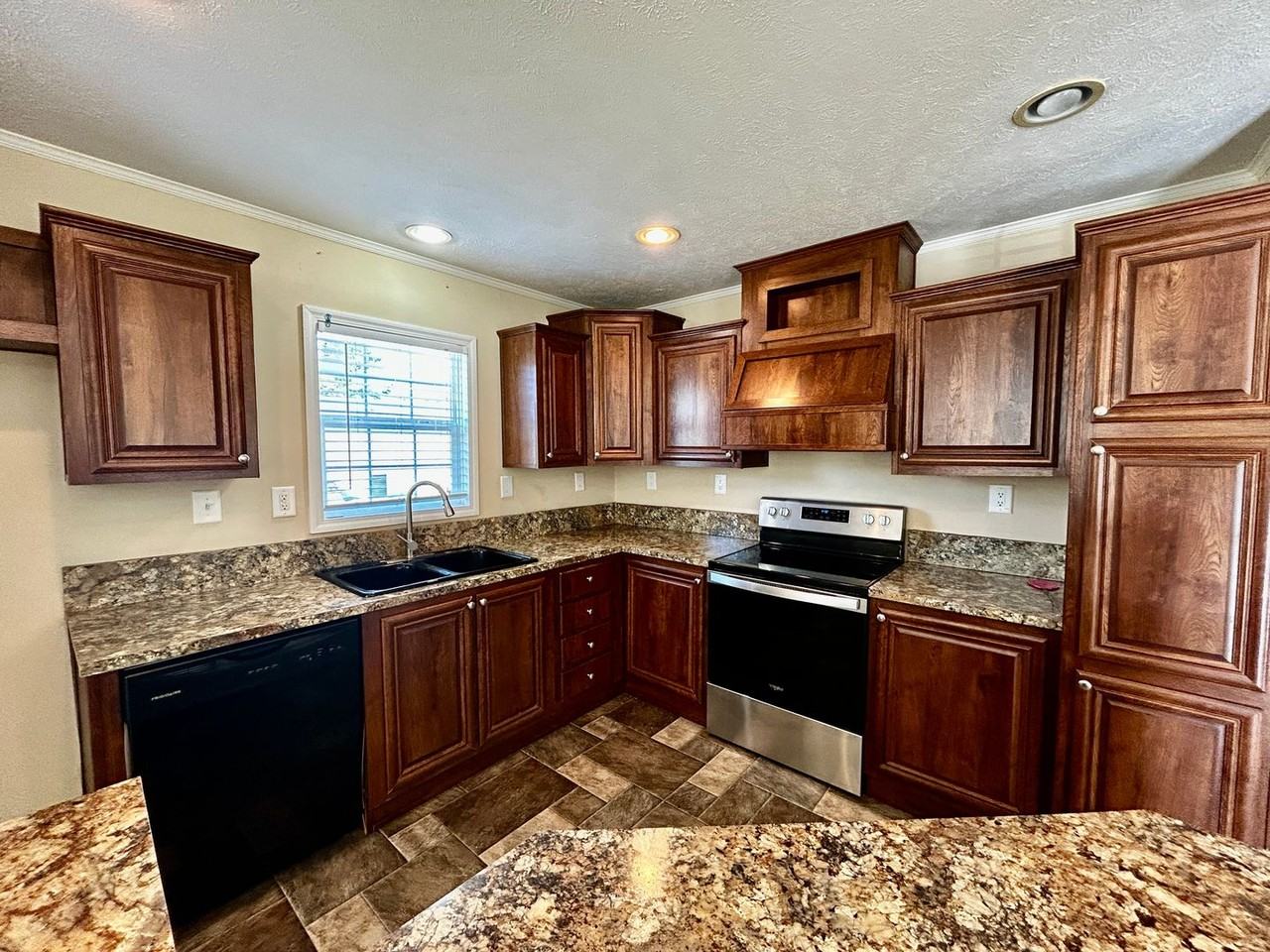 4620 Brookland Dr - Photo 7 of 21