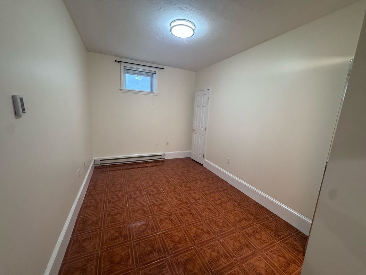 77 Babcock St - Photo 4 of 9