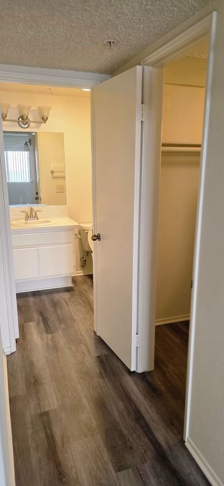 Holliston Apartments - Pasadena - Photo 6 of 7