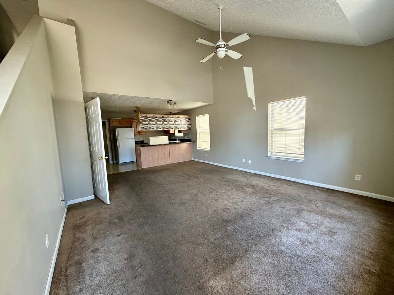 129 White Cap Way - Photo 2 of 7