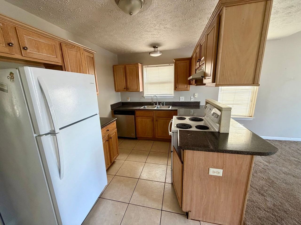 129 White Cap Way - Photo 3 of 7