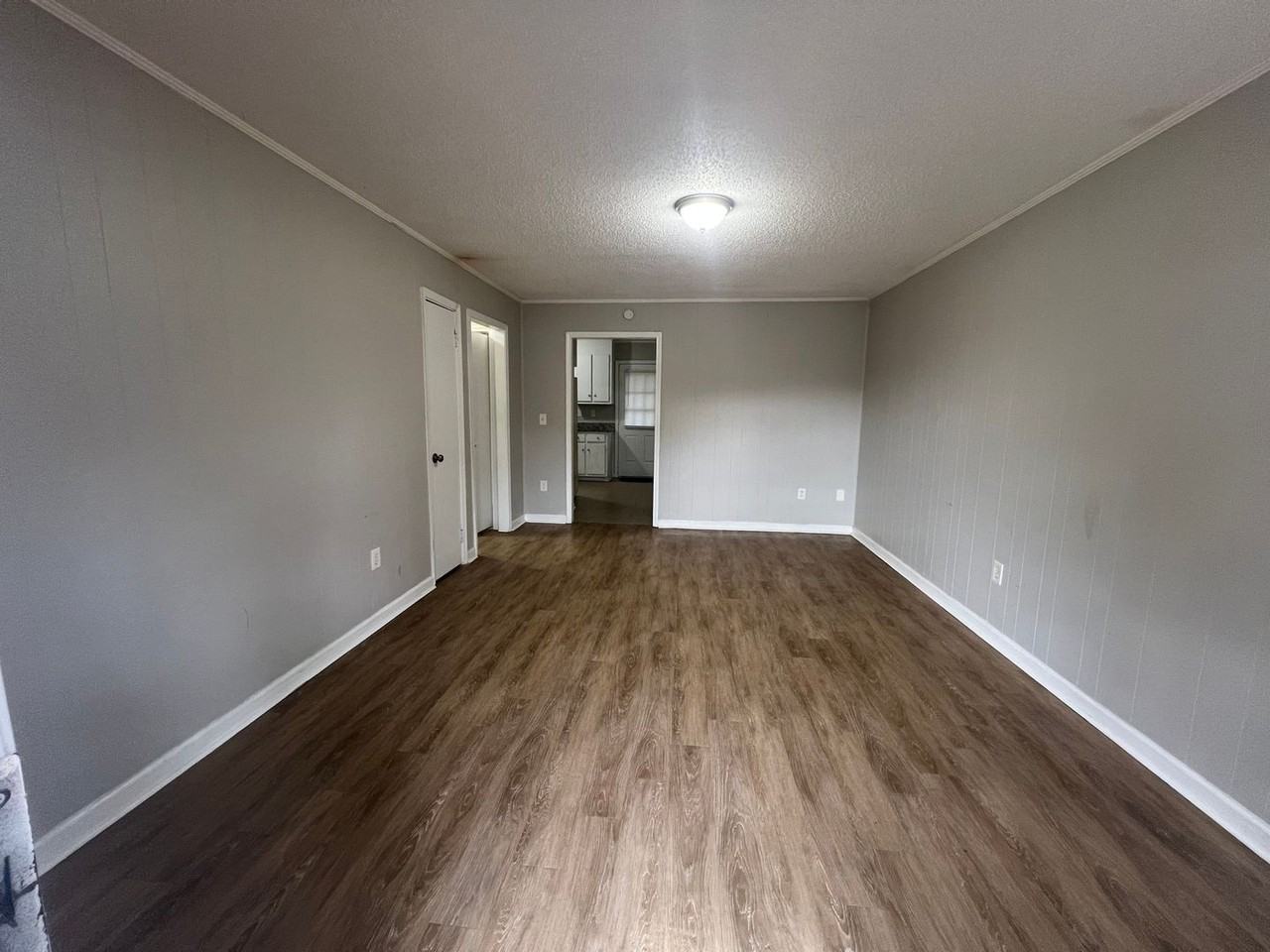 1934 Fosters Ferry Rd - Photo 2 of 18