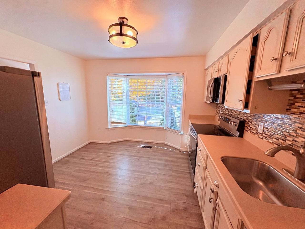 12010 Glen Alden Road - Photo 5 of 42