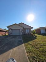 featured image of 817 W 12th St