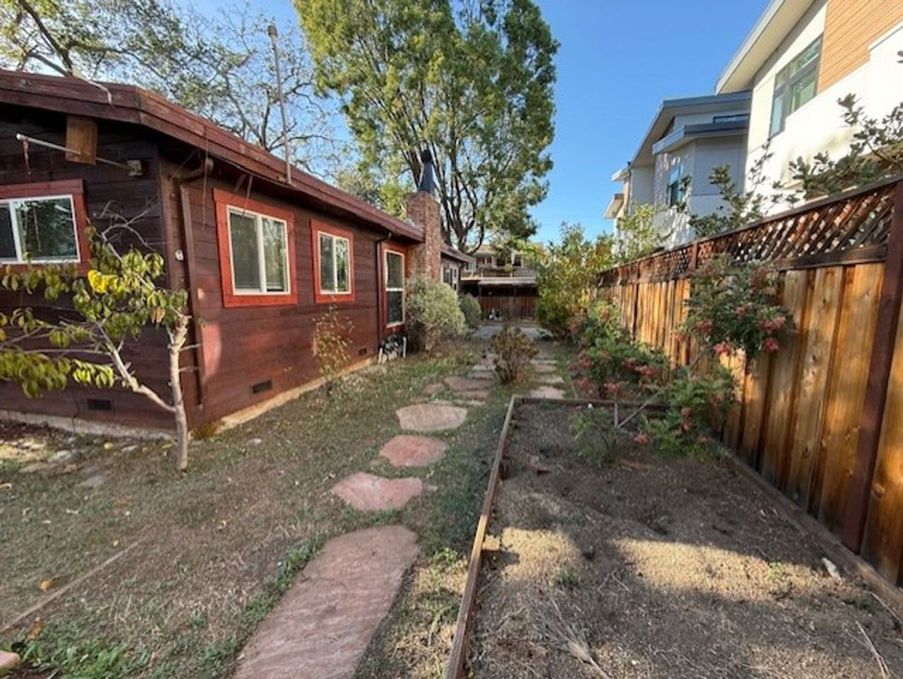 399 Curtner Ave - Photo 2 of 17