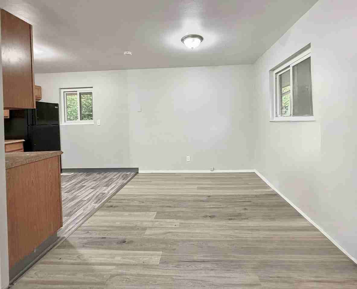 8704 Zodiac Dr - Photo 5 of 13