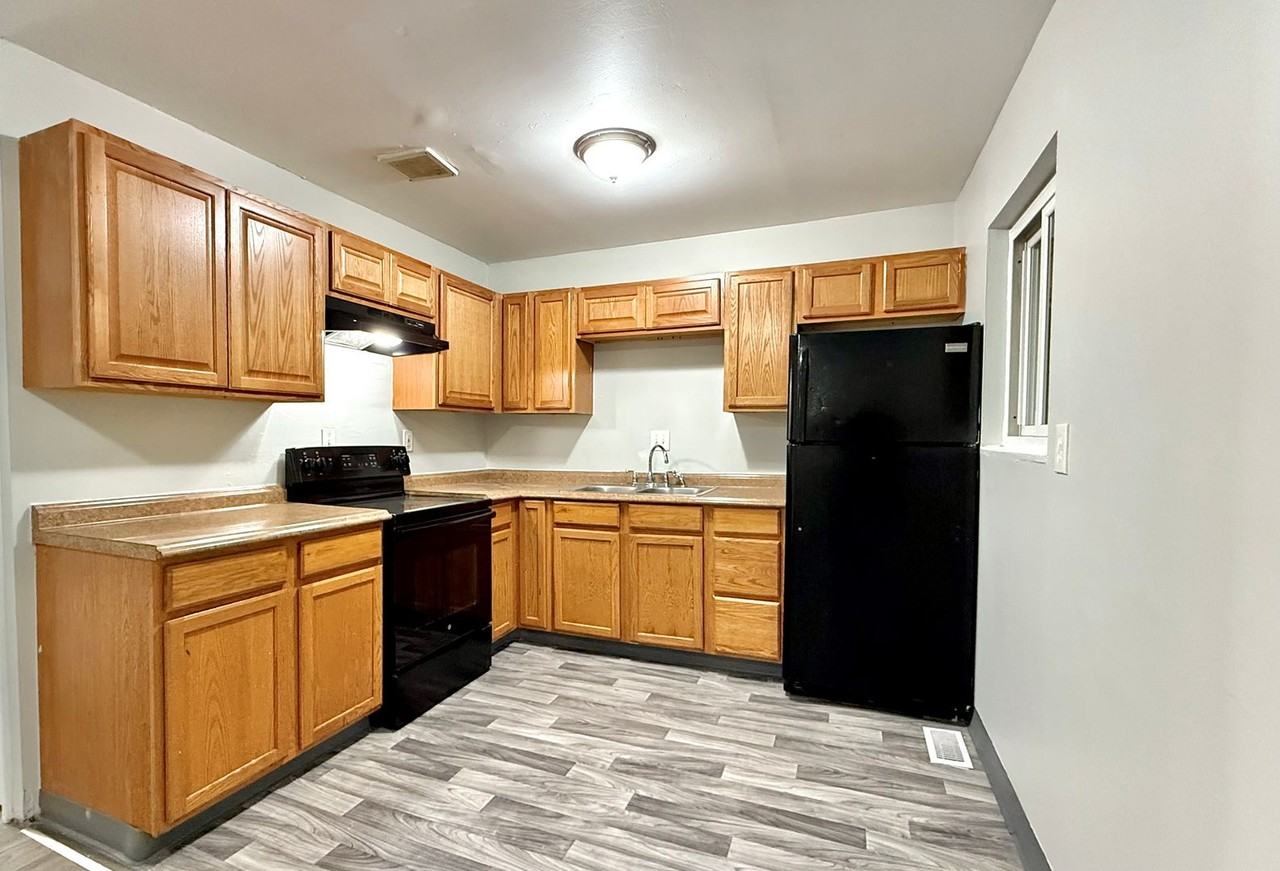 8704 Zodiac Dr - Photo 6 of 13